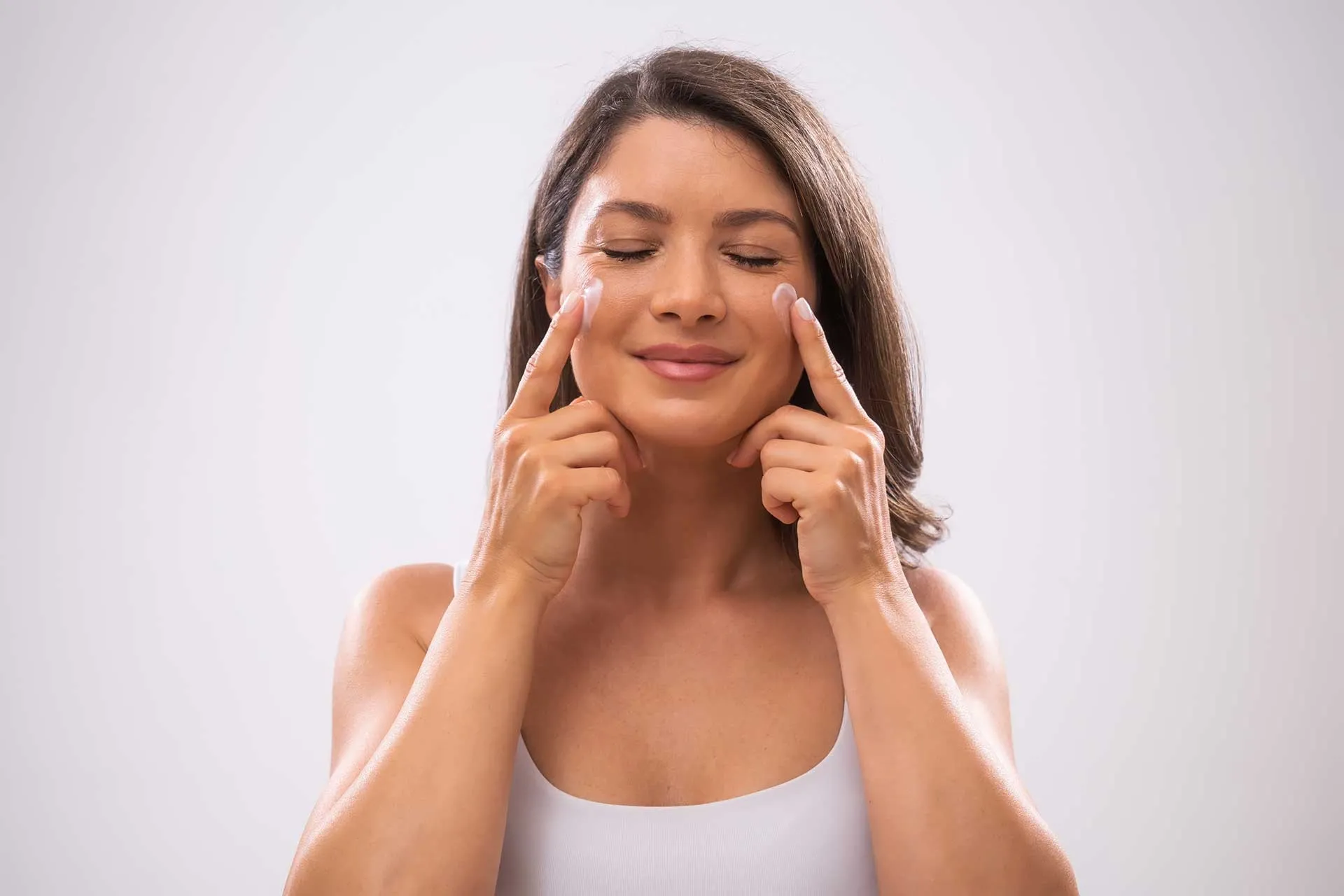 Anti-Aging Cilt Bakımı: Genç ve Parlak Bir Cilt İçin İpuçları