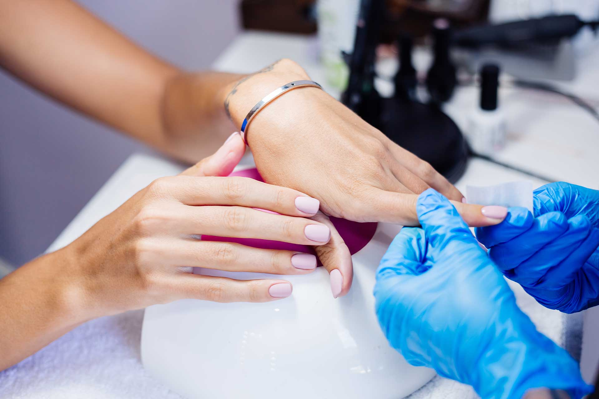 Kalıcı Oje Nedir? Avantajları ve Dezavantajları